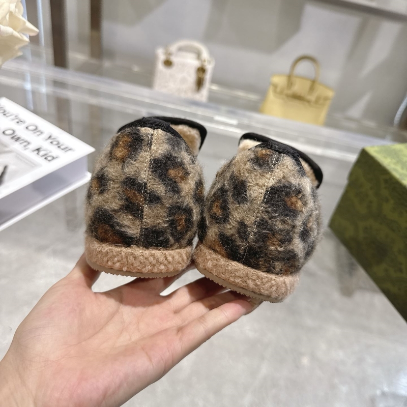 Gvc*1 flat shoes